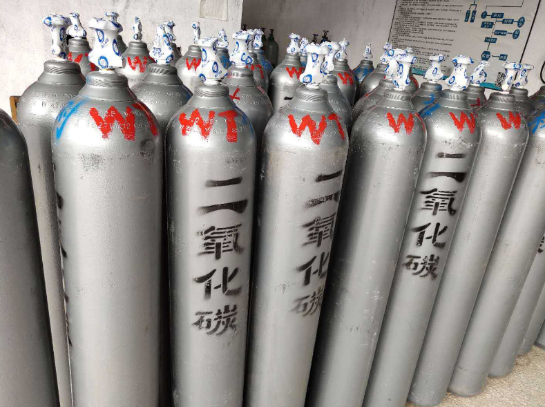 什么是干冰？什么是二氧化碳？